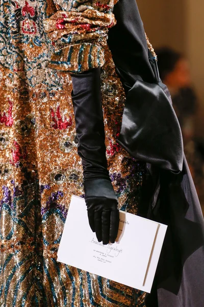 Look 60